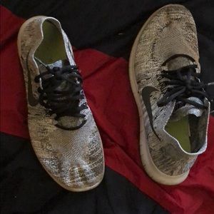 Men’s running sneaker